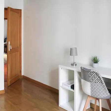 公寓 Spacious Duplex In The Heart Of *