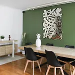 Spacious Duplex In The Heart Of * 파리