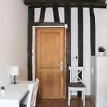 Spacious Duplex In The Heart Of * 파리