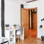 Spacious Duplex In The Heart Of 아파트 *