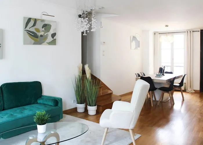 Spacious Duplex In The Heart Of Апартаменты