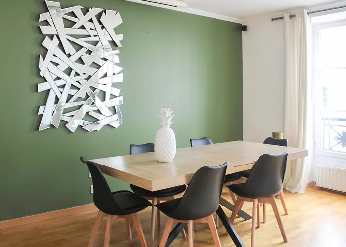 Spacious Duplex In The Heart Of Апартаменты