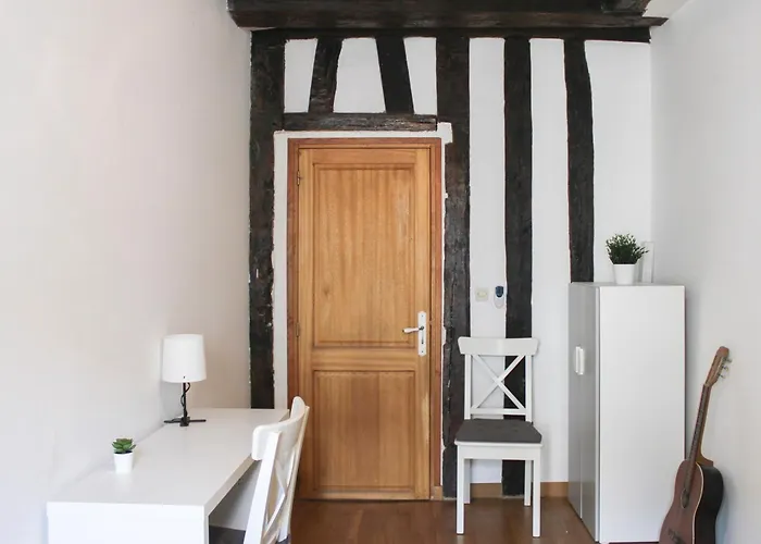 Spacious Duplex In The Heart Of * Париж